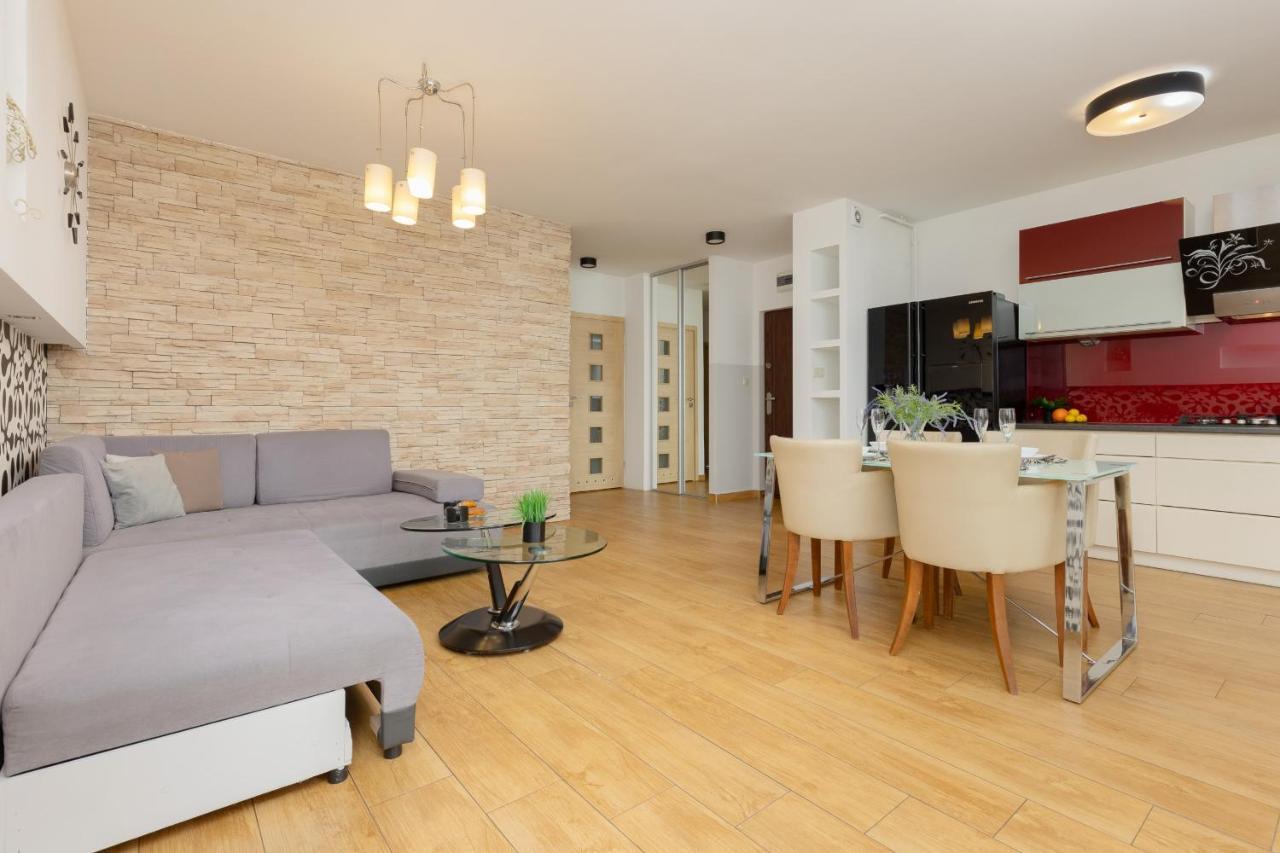 Apartment Metro Targowek Spacious With Parking By Renters Warsaw
